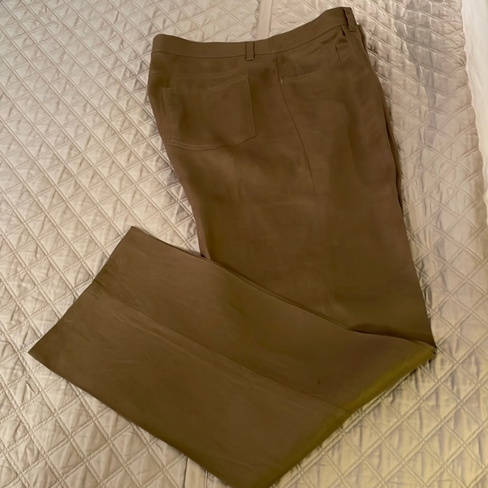 Men’s linen olive jean style pants. Kenneth Cole, zip & button close 34/32